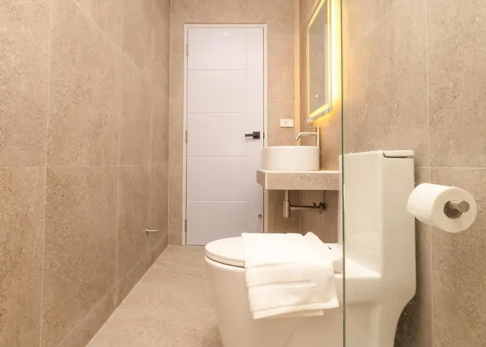 3 Bedrooms For 5 Guests In The Heart Of Sathorn Apartment *