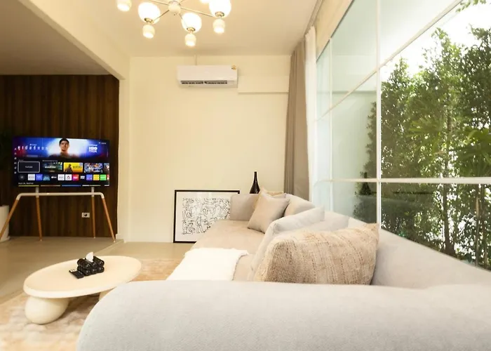 3 Bedrooms For 5 Guests In The Heart Of Sathorn Apartment Bangkok