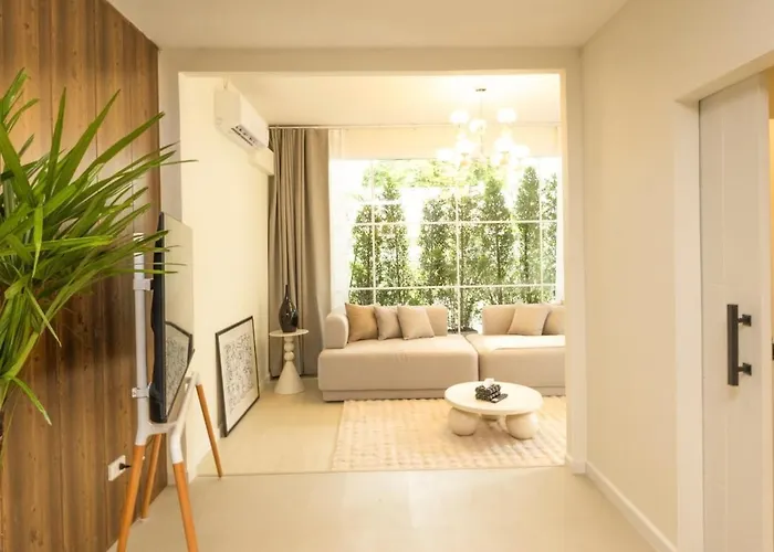 3 Bedrooms For 5 Guests In The Heart Of Sathorn * Bangkok