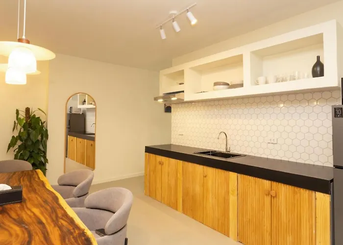 Apartment 3 Bedrooms For 5 Guests In The Heart Of Sathorn Bangkok