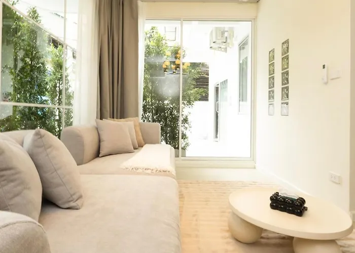 3 Bedrooms For 5 Guests In The Heart Of Sathorn Bangkok